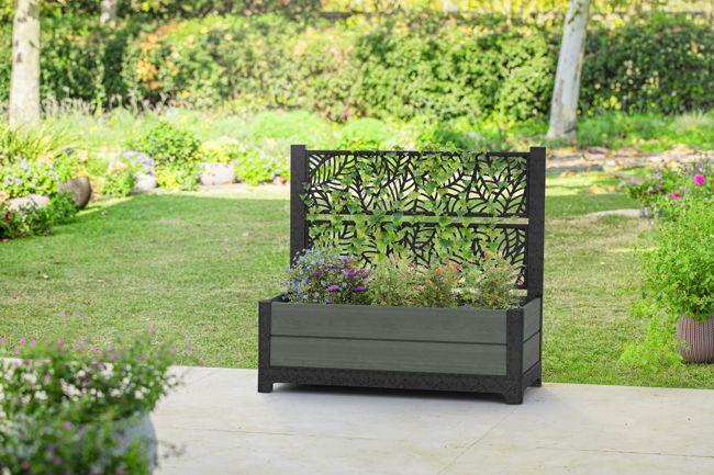 Green Privacy Planter With Tulip-Shaped Trellis - Keter US