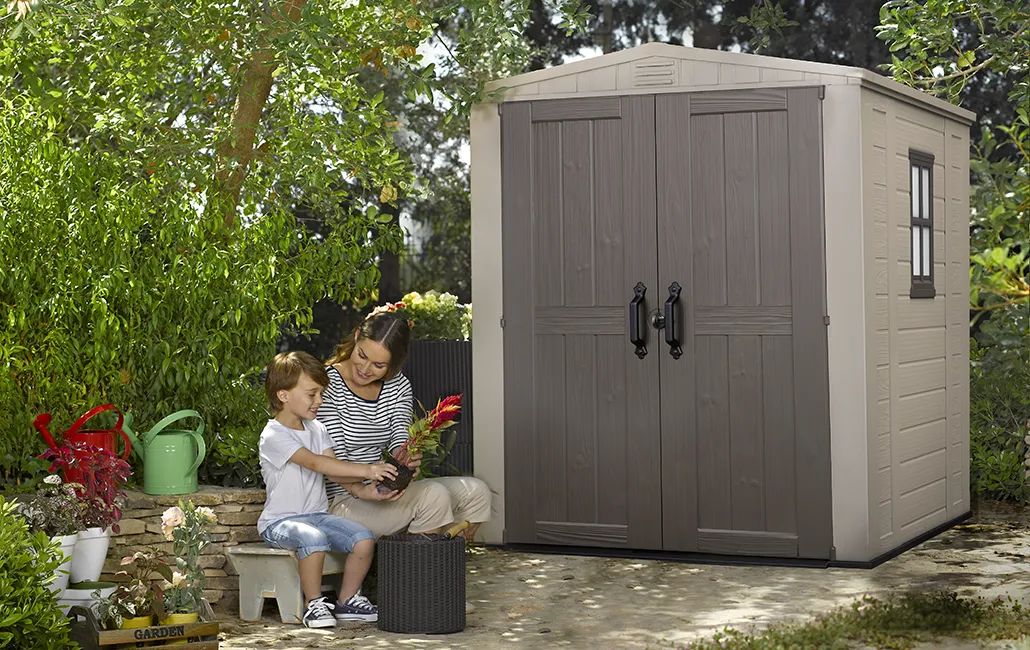 Remise de rangement de taille moyenne Factor brune – Remise 6 x 6 – Keter Canada