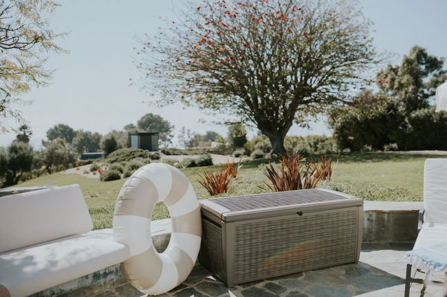 Signature 135 Gallon Large Deck Box - Mist Gray - Keter US
