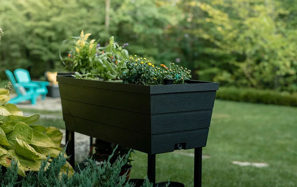 Graphite Urban Bloomer 12.7 Gallon Elevated Garden Bed - Keter US