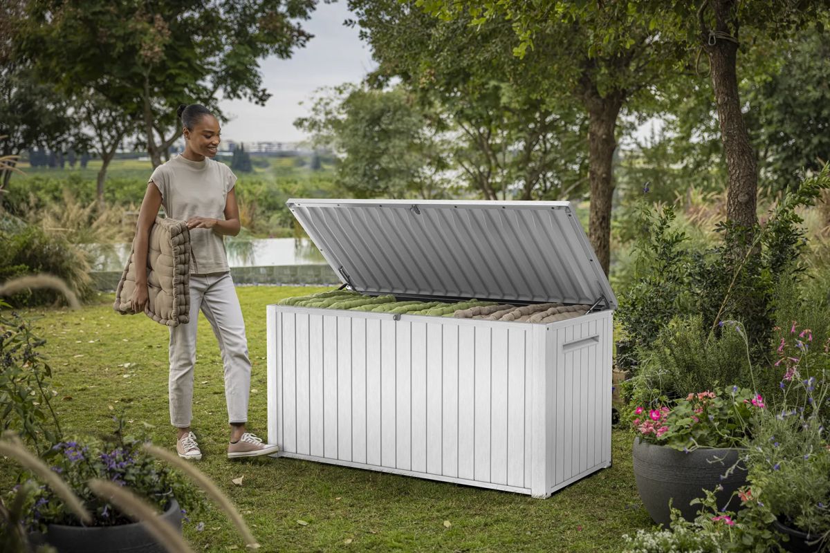 170 Gallon Storage Box White - Keter Canada