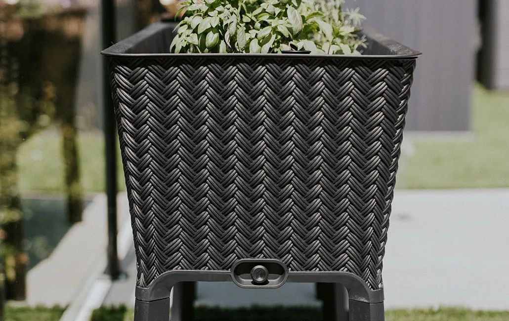 Graphite Splendor 31.7 Gallon Elevated Garden Bed - Keter US