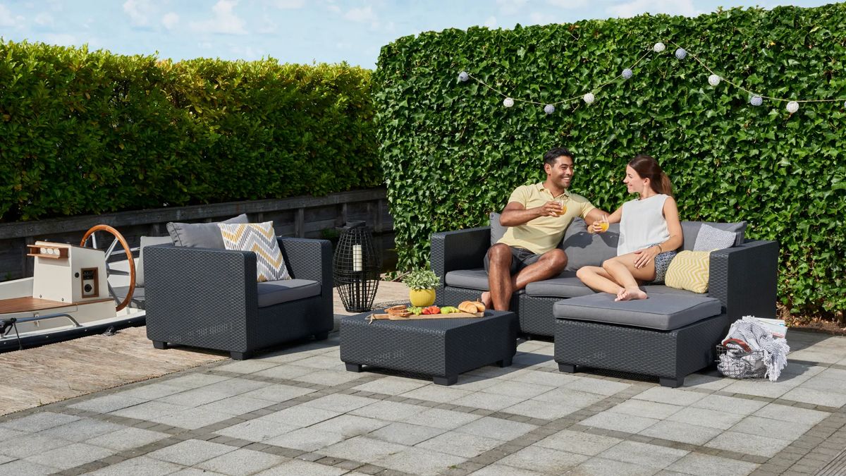 Salta Square Rattan Outdoor End Table - Graphite - Keter US