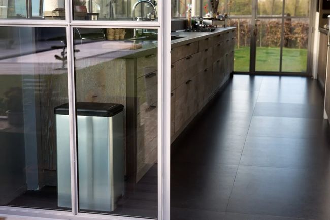 פח אשפה סלים עם פדל 40 ליטר - כסוף