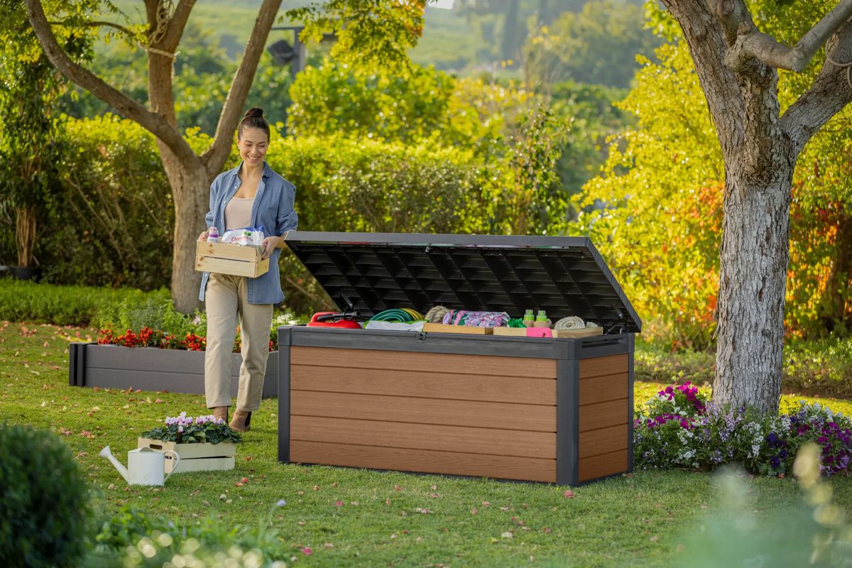 Arcón de exterior Cortina 151,7x72x70 cm y 570L  - Marrón madera
