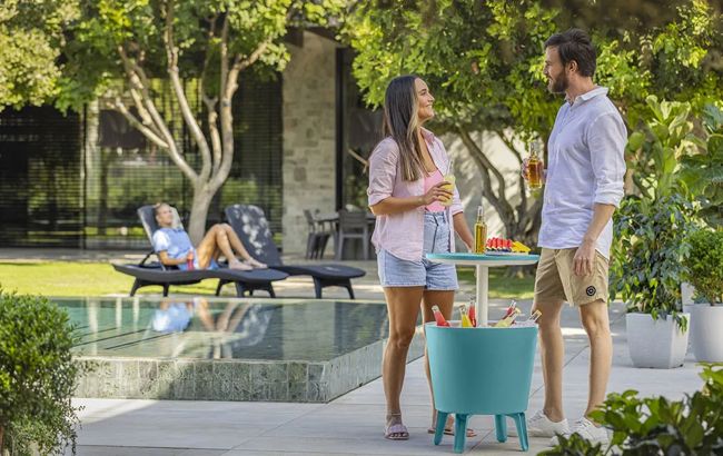 Achetez le bar refroidissant classique de 28,39 litres (7,5 gallons) en bleu sarcelle – Keter Canada