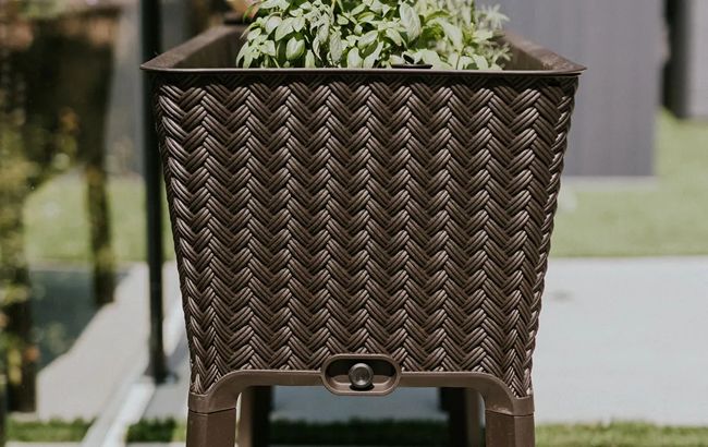 Planche de jardin surélevée Splendor brune 31,7 gallons – Keter Canada