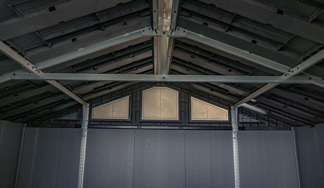 Caseta de exterior Summit 10x8 - 305x243x251 cm y 7,4 m2 - Marrón