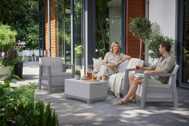 Conjunto de exterior de 4 plazas Scandi con mesa de almacenamiento - 