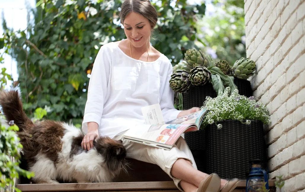 Achetez un ensemble de trois jardinières cylindriques en noir – Keter Canada