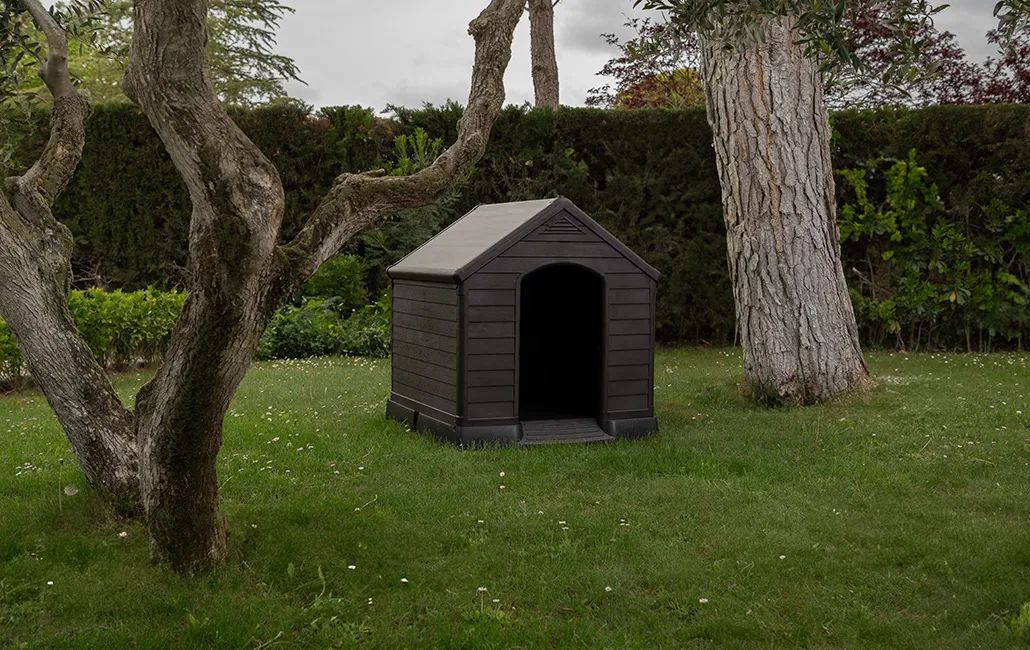 Caseta de perro exterior para jardín - 95x99x99 cm - Marrón
