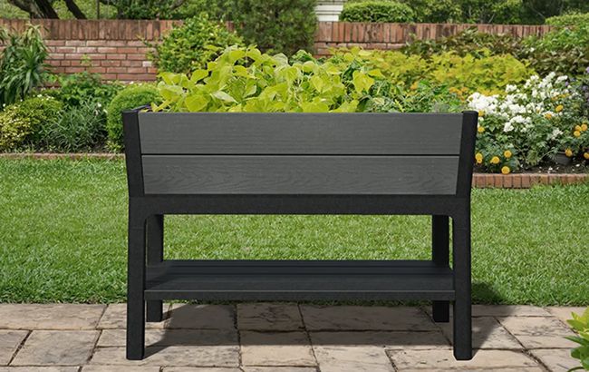 Planche de jardin surélevée Darwin en graphite 29 gallons – Keter Canada