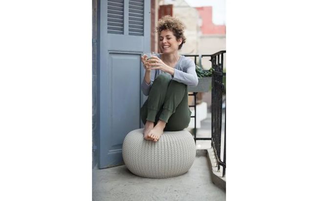 פוף ישיבה סרוג קוזי אורבן - אפור