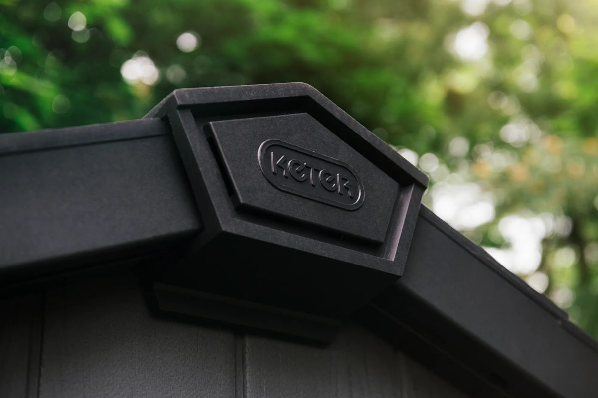 Caseta de exterior Newton Plus 7515 - 230x476x246 cm y 10 m2
