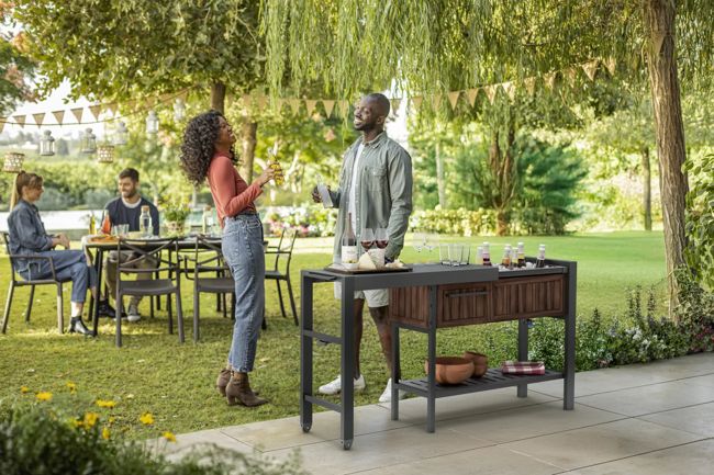 Hosting Party Station - Rosewood