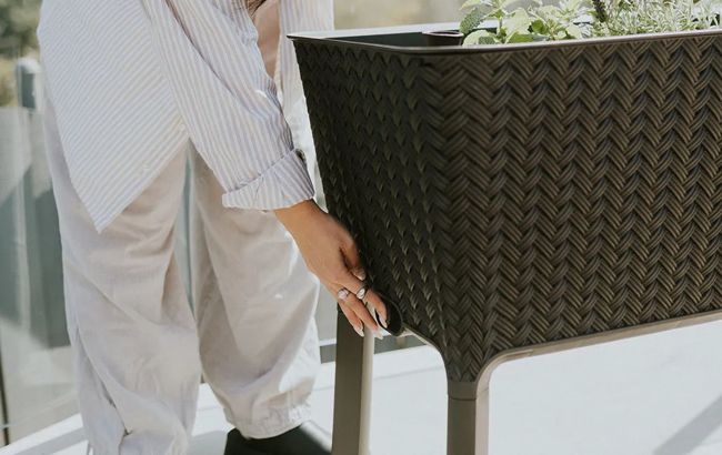 Planche de jardin surélevée Splendor brune 31,7 gallons – Keter Canada