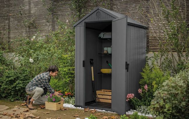 Caseta de exterior Darwin 4x4 125,8x116,7x205 cm y 1,5m2 - Gris