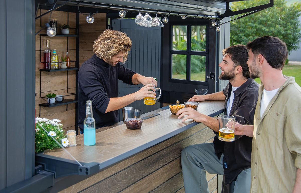 Signature Outdoor Garden Bar - Walnut Brown