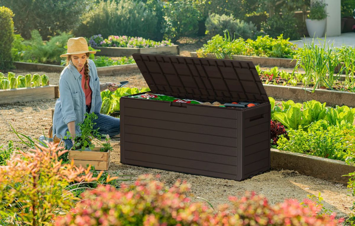 Atlas 71 Gallon Deck Box - Brown - Keter US