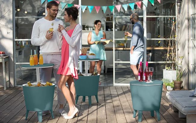 Achetez le bar refroidissant classique de 28,39 litres (7,5 gallons) en bleu sarcelle – Keter Canada