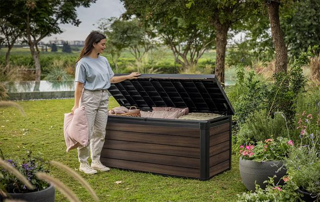 150 Gallon Deck Box Signature Storage Box Rosewood Brown - Keter US