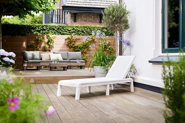 מיטת שיזוף מיורקה בטקסטורת יוטה - לבן