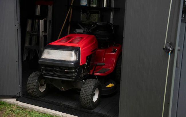 מחסן גינה ניוטון פלוס - 11x7.5 רחב - אפור