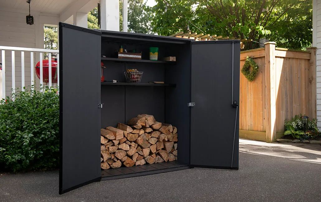 Cabanon de rangement vertical Signature – Cabanon en résine noyer – Keter Canada