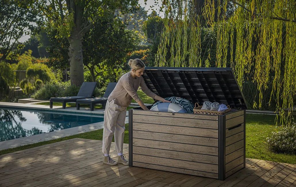 Coffre de jardin Signature 870L - Marron aspect Douglas