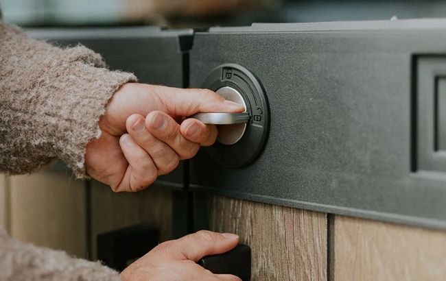 Remise de rangement horizontale en noyer Signature brune – Keter Canada
